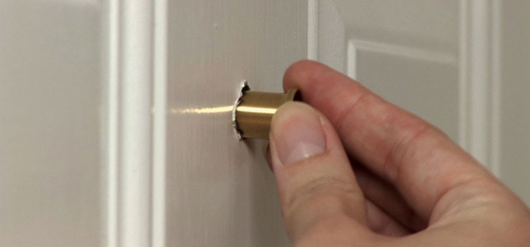 peephole door repair in San Marino